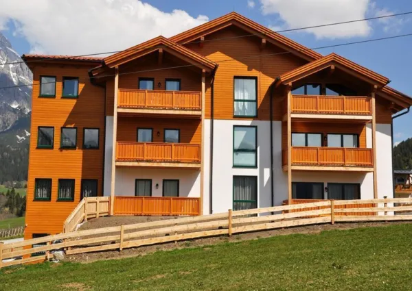 0014 DN Mountain Resort zomer 1