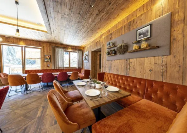 0051 NK NPC Alg Restaurant 1