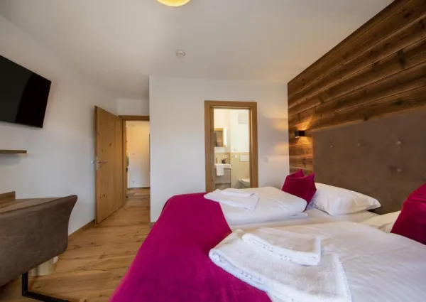 0014 NK Edelweissspitze slaapkamers 5