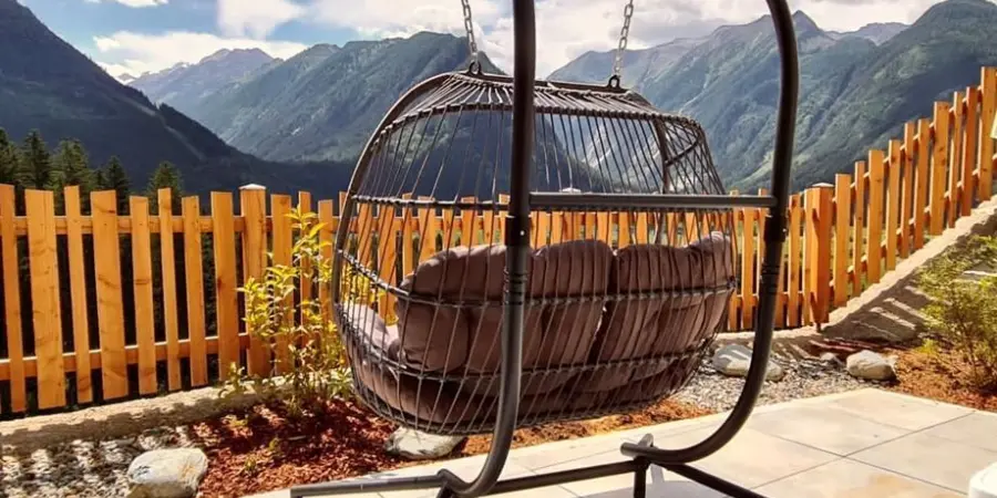 0034 NK Edelweissspitze uitzicht schommelstoel