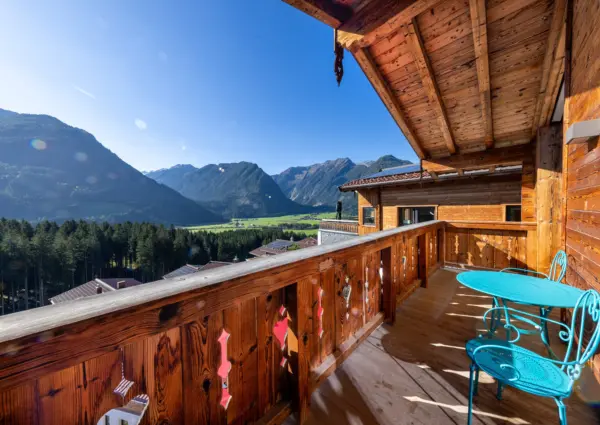 Neukirchen Nationalpark chalet Gamsmutter zomer balkon boven 2