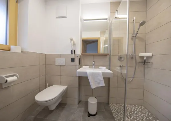 0015 NK Glockhaus 19