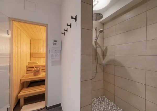 0017 NK Glockhaus 21