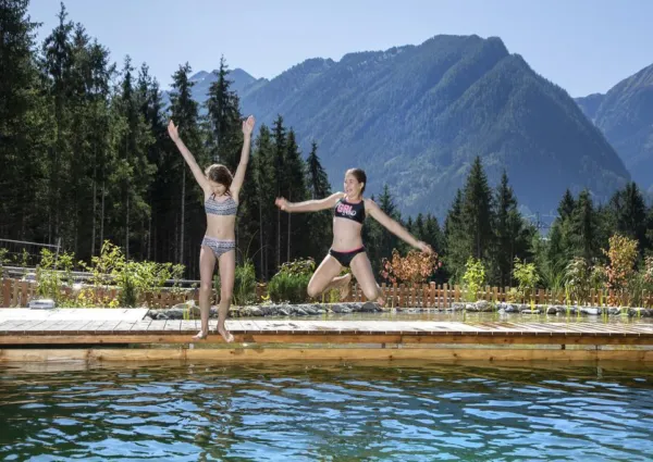 0027 NK NPC Schwimmteich 101