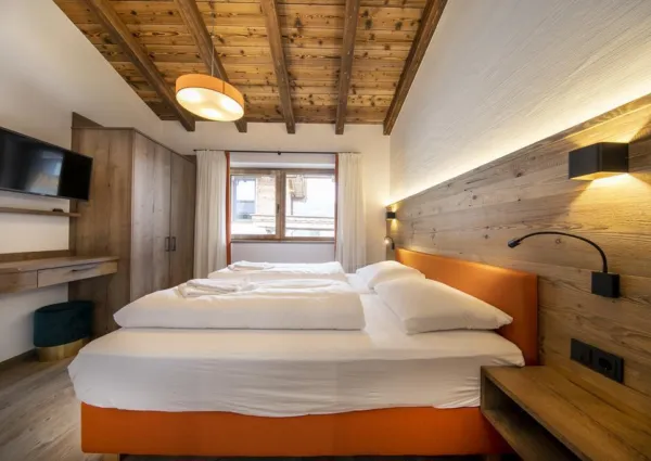 0016 NK Grosser Happ 16