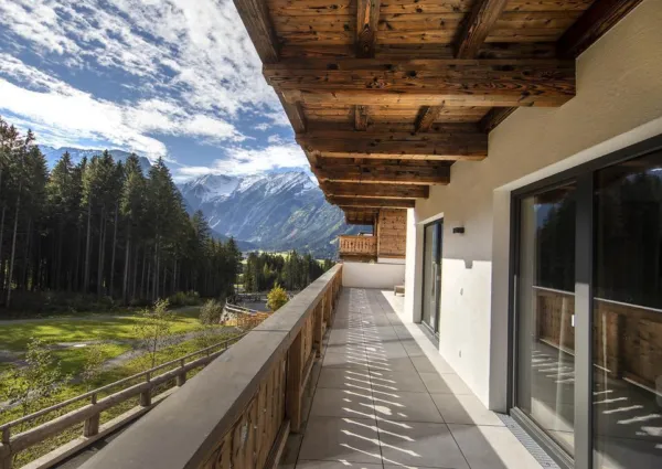 0029 NK Chalet 11 010 terras zomer