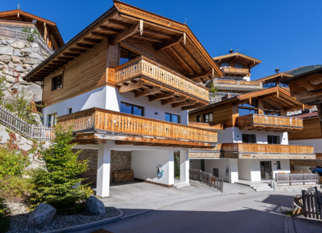 Neikirchen Nationalpark chalet KC3 A4ferfeldeck zomer aanzicht 2