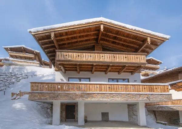 NK Larmkogel vooraanzicht winter