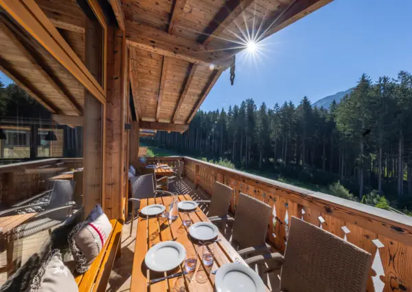 NK Malhamhorn terras eettafel