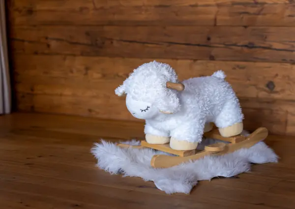 NK Mittereggspitze schommelschaap woonkamer