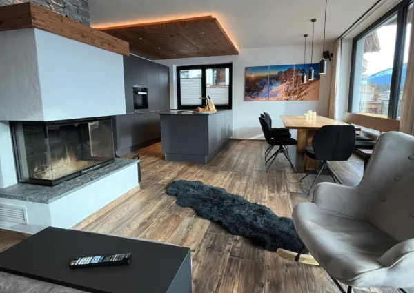 NK Schwarze Wand Woonkamer 2024 3