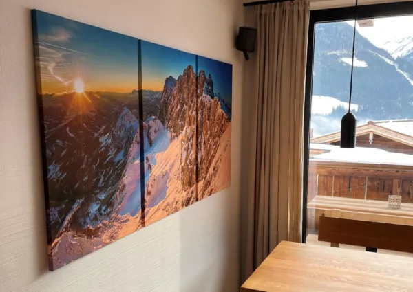 NK Schwarze Wand Woonkamer 2024 1