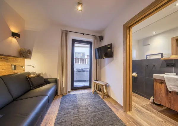 0015 NK Schwarze Wand 17