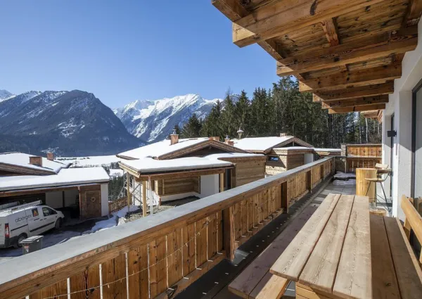 0029 NK Schwarze Wand 603 balkon