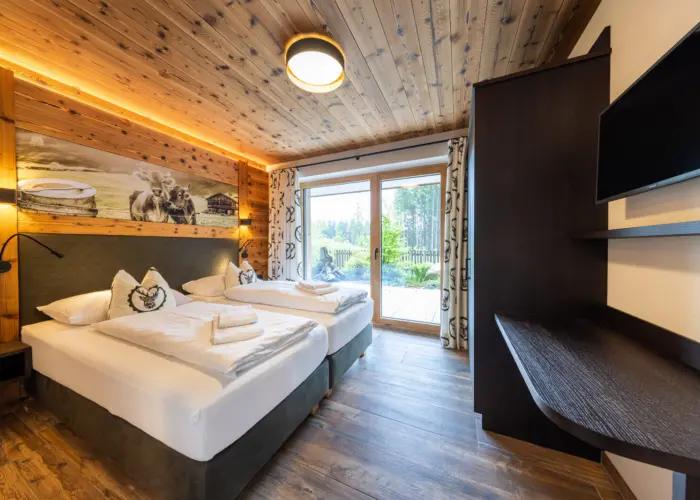 National Park Chalet Vorderkopf Neukirchen slaapkamer met ensuite uitzicht