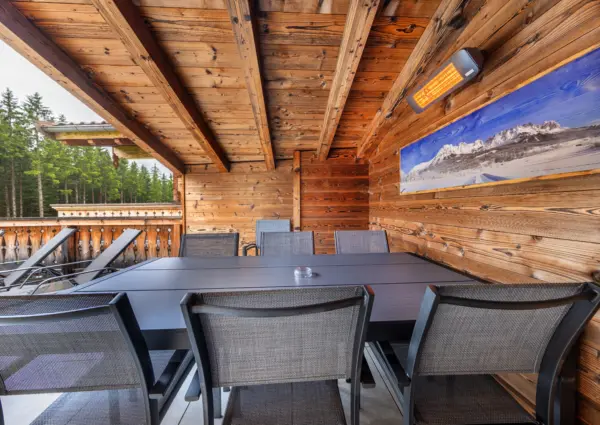 National Park Chalet Vorderkopf Neukirchen eethoek buiten