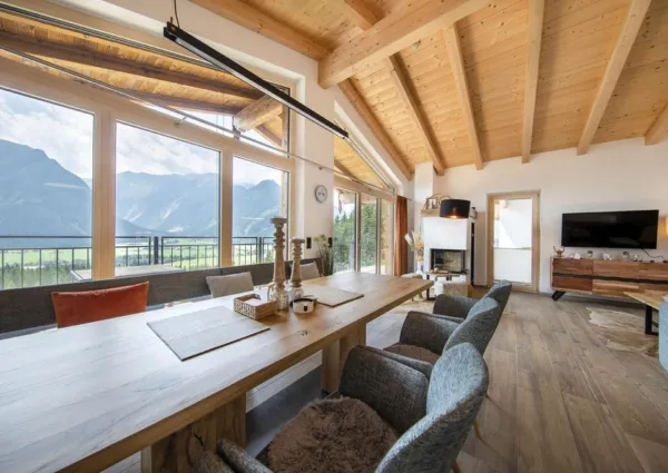 0006 NK Zollspitze Eetkamer 2