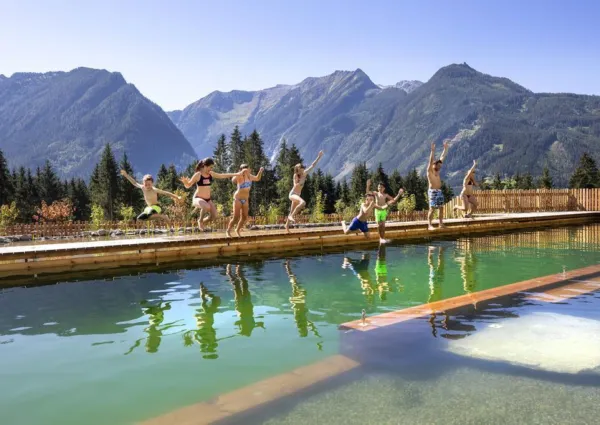 0045 NK NPC Schwimmteich 82