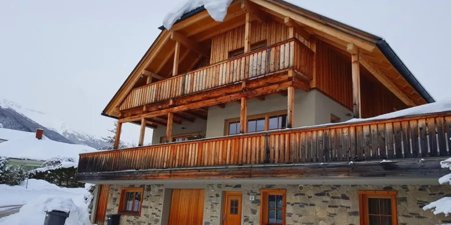 0001 chalet grau
