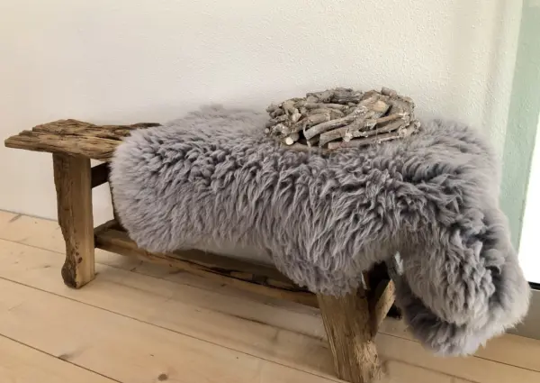 Penthouse Jen Sen detail schapenvachtje