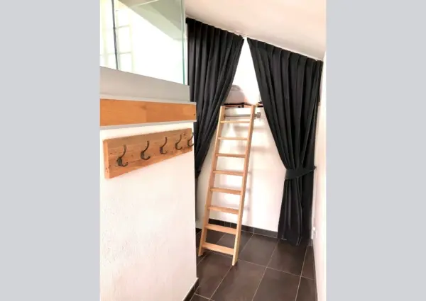 Penthouse Jen Sen trap naar slaapnest