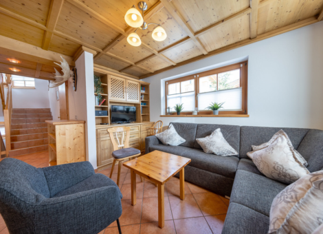 KL Pim s Alm Hutte woonkamer