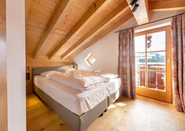 KL Pim s Alm Hutte slaapkamer 1 3