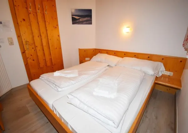 0017 Upstairs Double Bedroom Edit