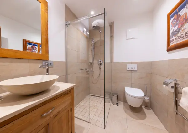 Pure Hinterthal Top A6 Badkamer 2