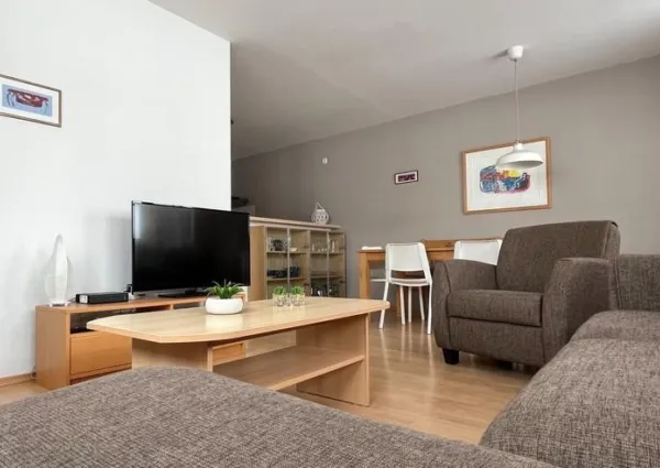 0005 SM Monica Top 1 3a