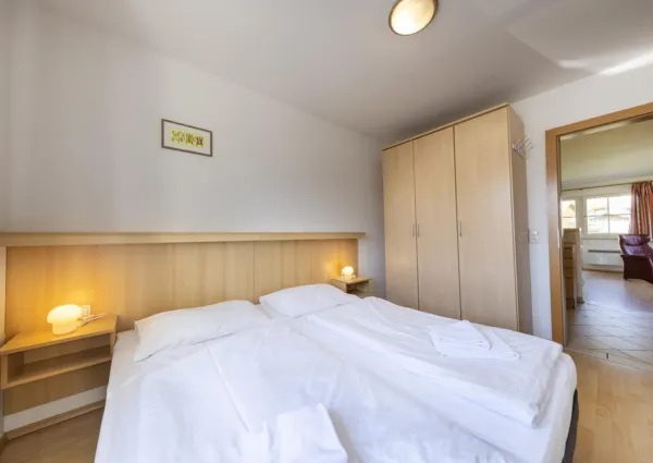 0010 SM Monica Top 1 24