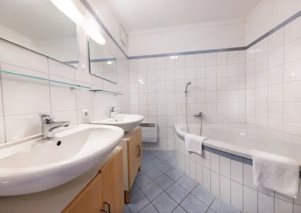 Res Monica Top 10 badkamer