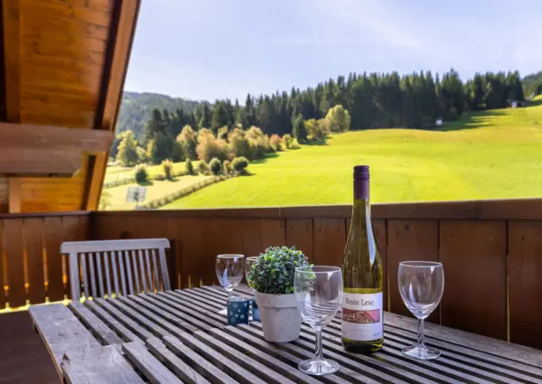 Res Monica Top 10 ontspannen op balkon