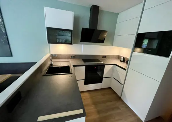 Monica Top 2 keuken verlicht