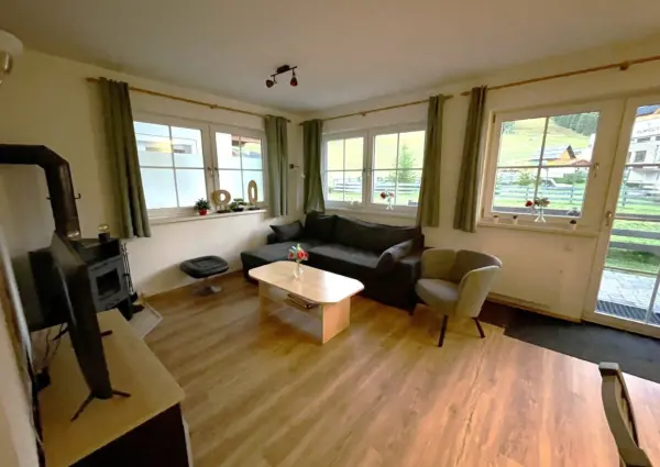 Monica Top 2 woonkamer