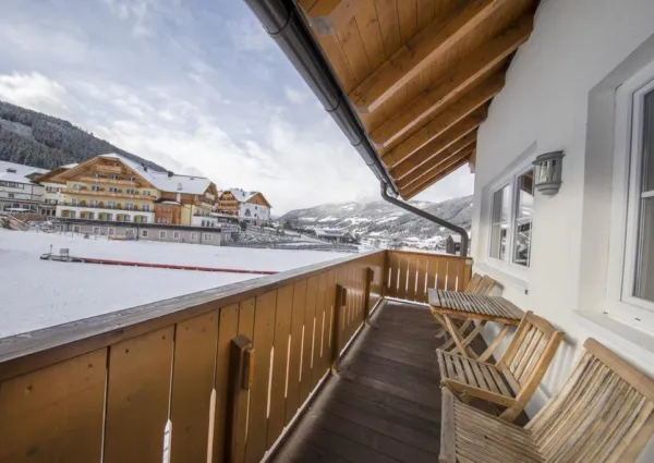 0015 SM Monica Top 5 winter 5