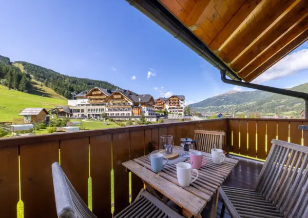 Res Monica Top 5 Balkon