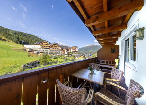 Res Monica Top 8 ontspannen op balkon