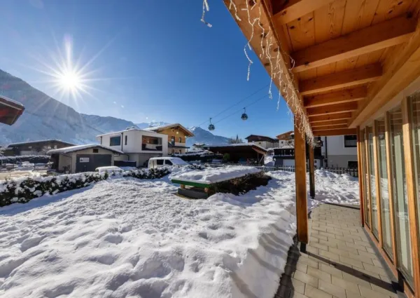 0001 NK Sonnenfeld Top 1 Winter 2024 1