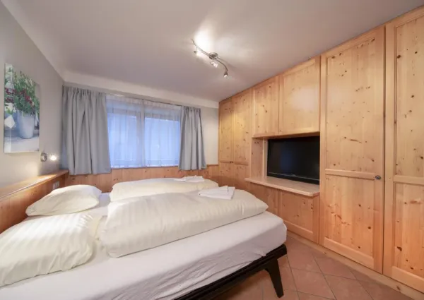 0011 NK Sonnenfeld 4 9