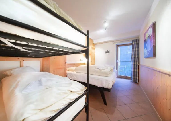 0014 NK Sonnenfeld 4 12