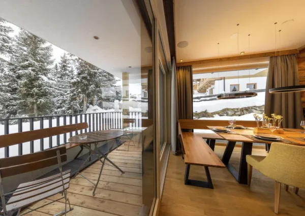 0026 HK Sam Alm Top 1 20