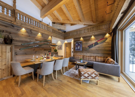 0003 HK Sam Alm Top 2 3