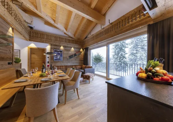 0006 HK Sam Alm Top 2 2