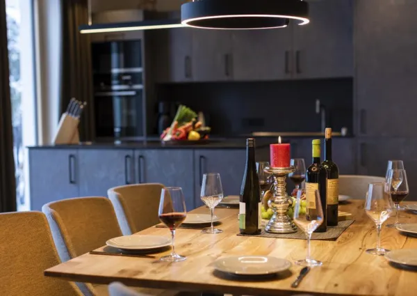 0007 HK Sam Alm Top 2 18