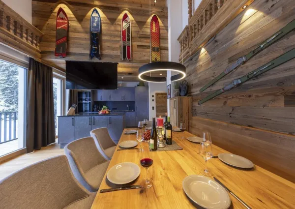 0009 HK Sam Alm Top 2 5