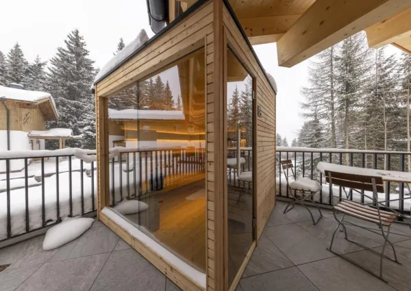 0019 HK Sam Alm Top 3 14