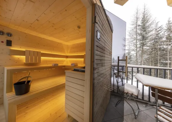 0020 HK Sam Alm Top 3 15