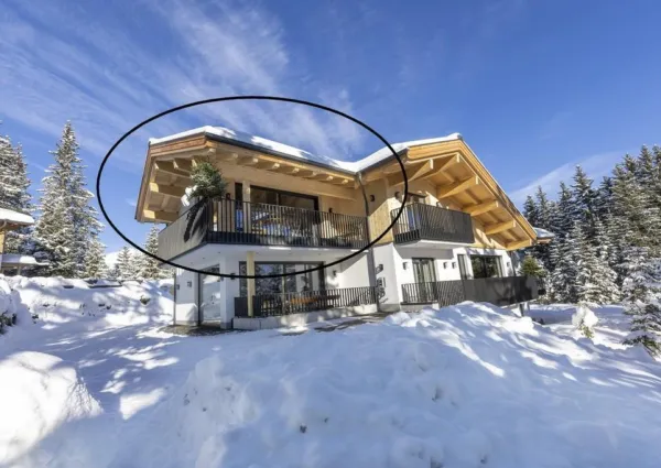 0001 HK Sam Alm Top 3 1