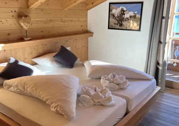Wald Bauernhaus opgemaakte bedden bovenverdieping